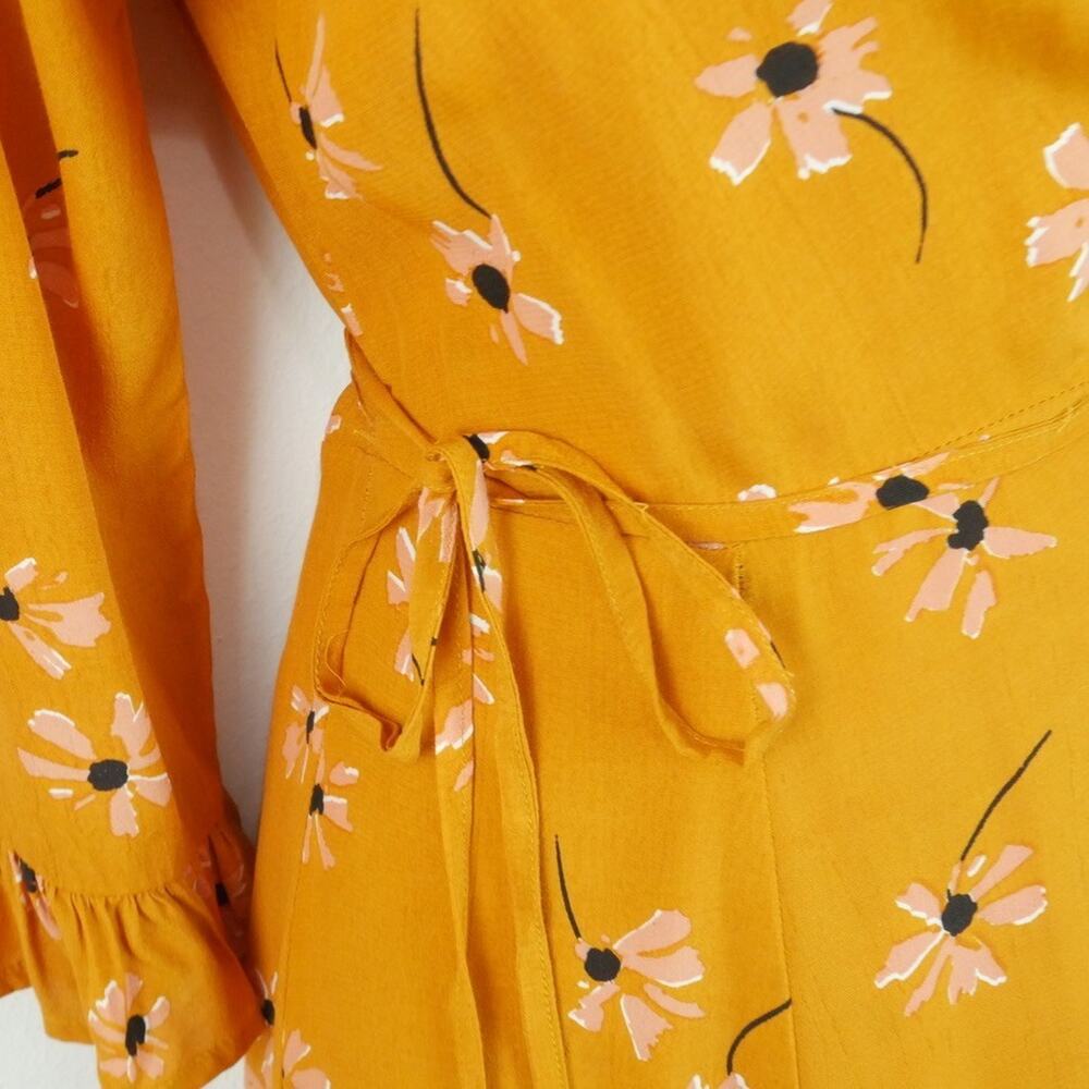 Faithfull the Brand Floral Wrap Dress Yellow Daisy V Neck Boho Ruffle Size 8 - Picture 4 of 9